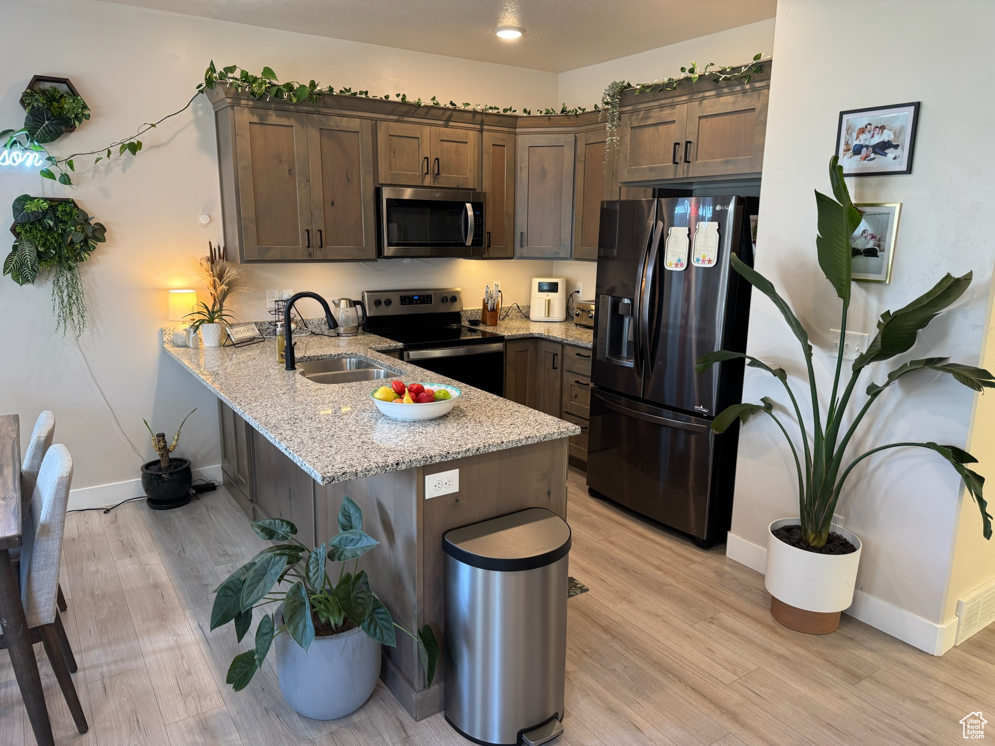 KNUDSON CROSSING - Residential