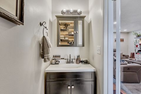 Tiny photo for 5944 S SULTAN CIR W, Murray, UT 84107 (MLS # 2133090)