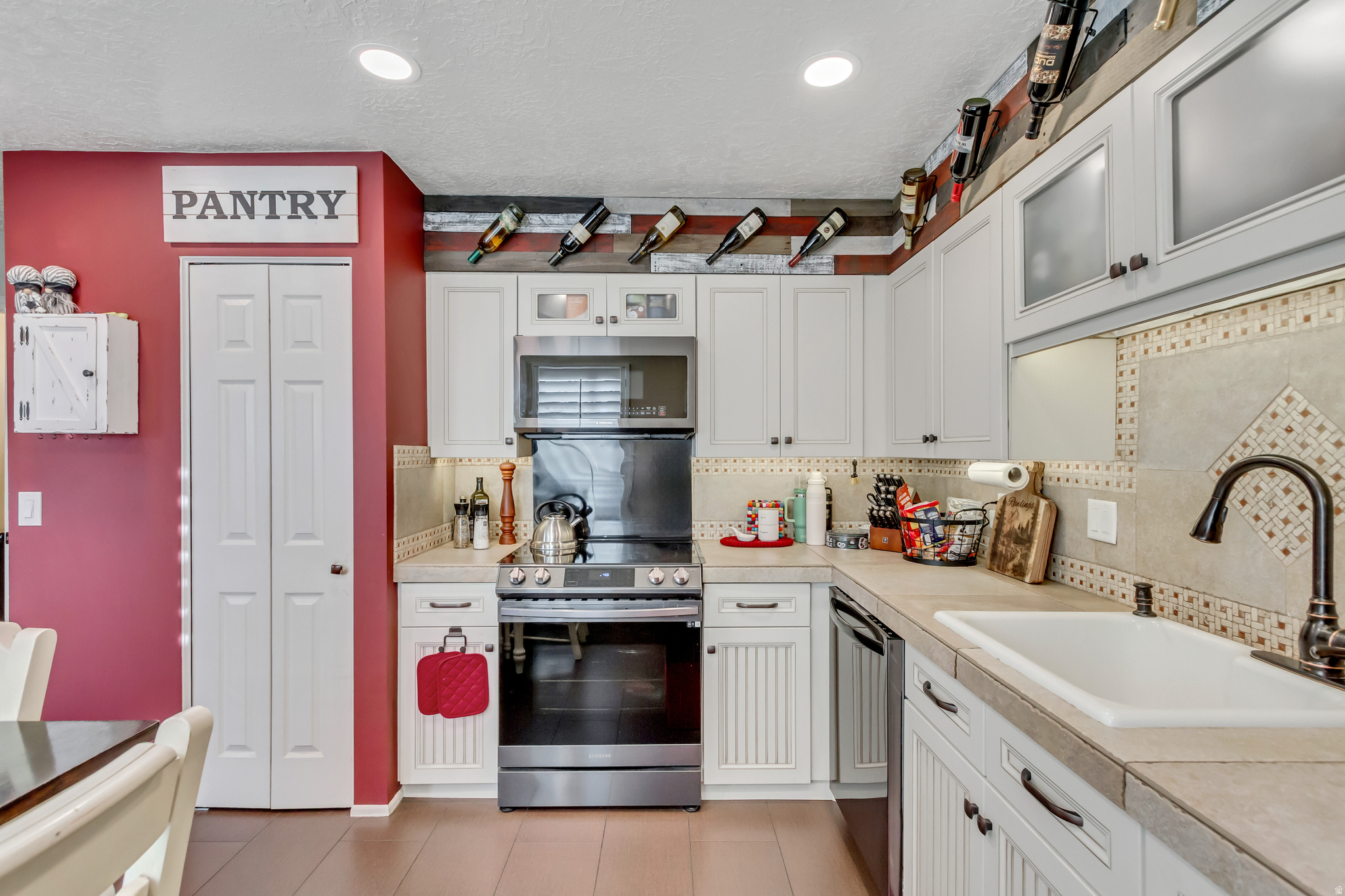 THE SULTAN - Residential