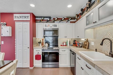 Tiny photo for 5944 S SULTAN CIR W, Murray, UT 84107 (MLS # 2133090)