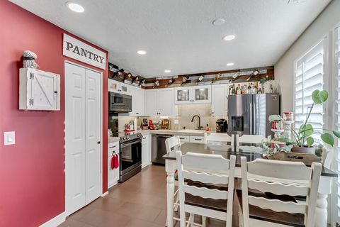 Tiny photo for 5944 S SULTAN CIR W, Murray, UT 84107 (MLS # 2133090)