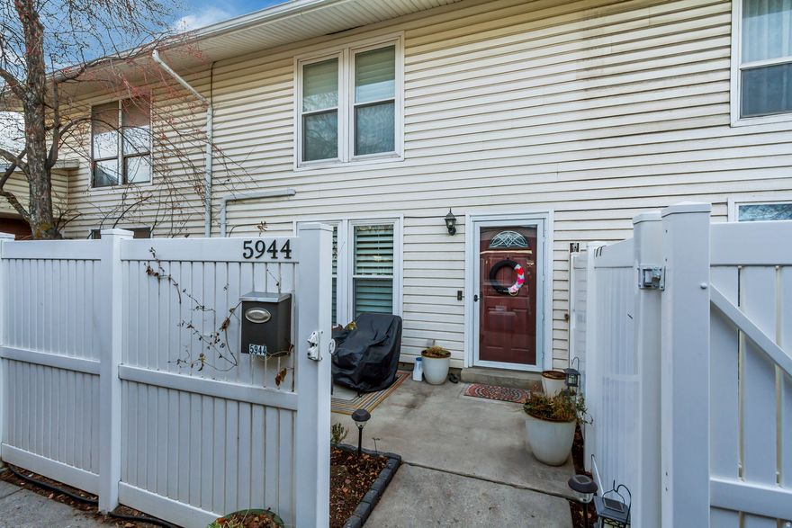 Well-maintained two-bedroom, one-and-a-half-bath townhome with plantation shutters and new windows throughout. Updated kitchen and bathrooms. The upstairs bath features heated floors and a jetted tub for added comfort. Next door to a huge primary bedroom with plantation sliding doors to the balcony. Move-in ready with thoughtful upgrades.