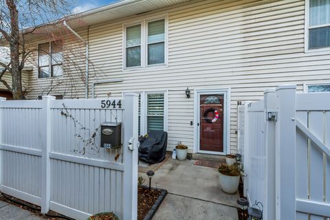 Photo of 5944 S SULTAN CIR W, Murray, UT 84107 (MLS # 2133090)