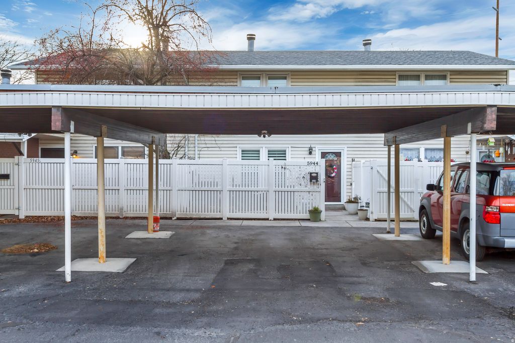 Photo of 5944 S SULTAN CIR W, Murray, UT 84107 (MLS # 2133090)