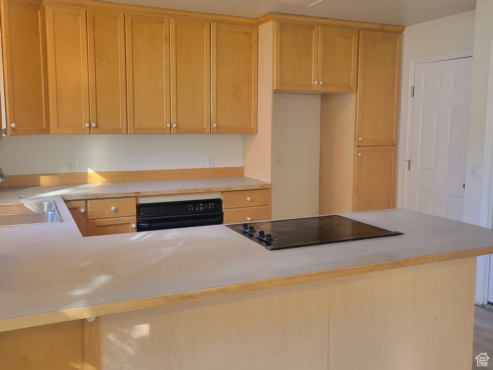 VINE STREET VILLAS - Residential