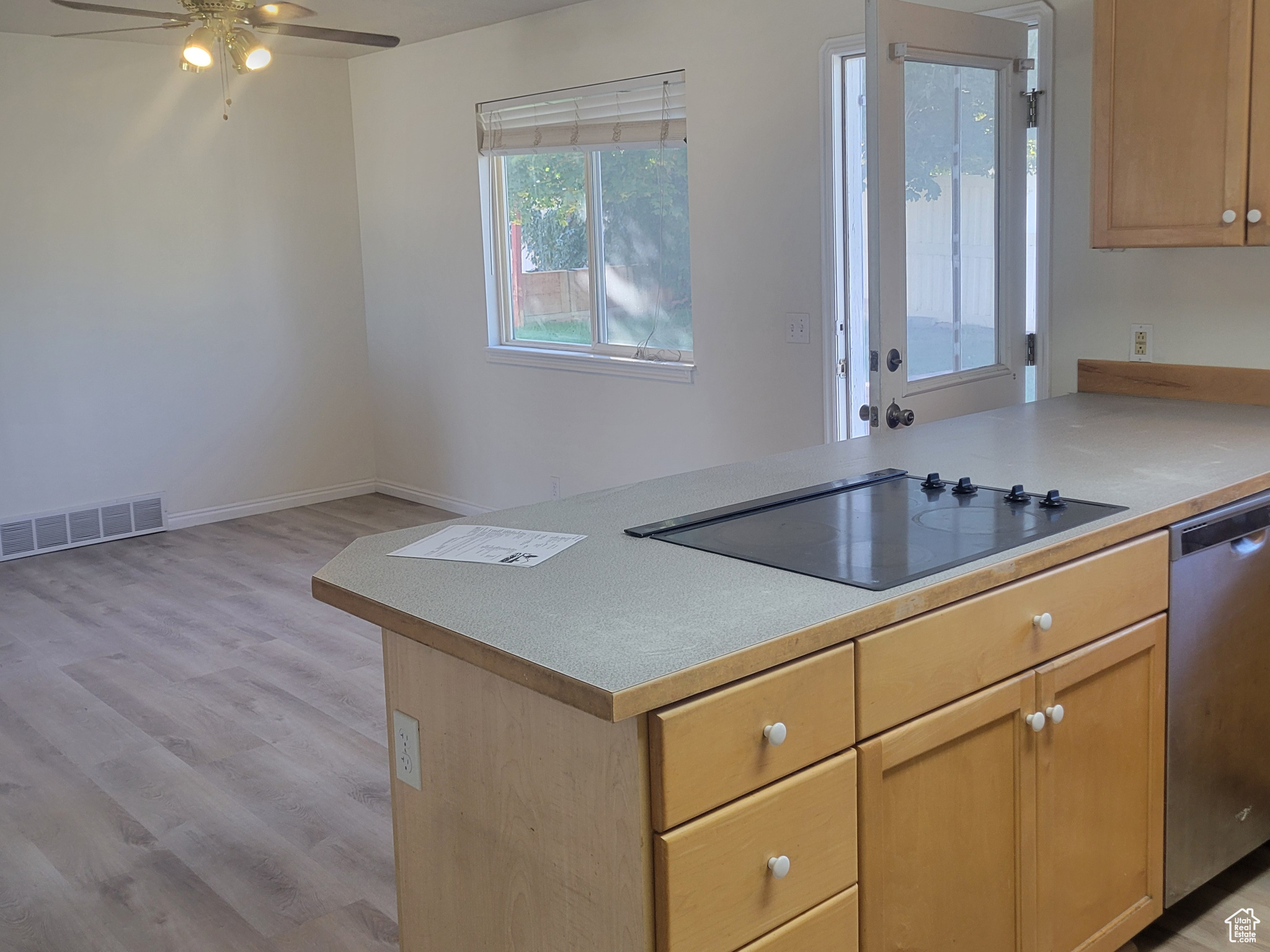 VINE STREET VILLAS - Residential