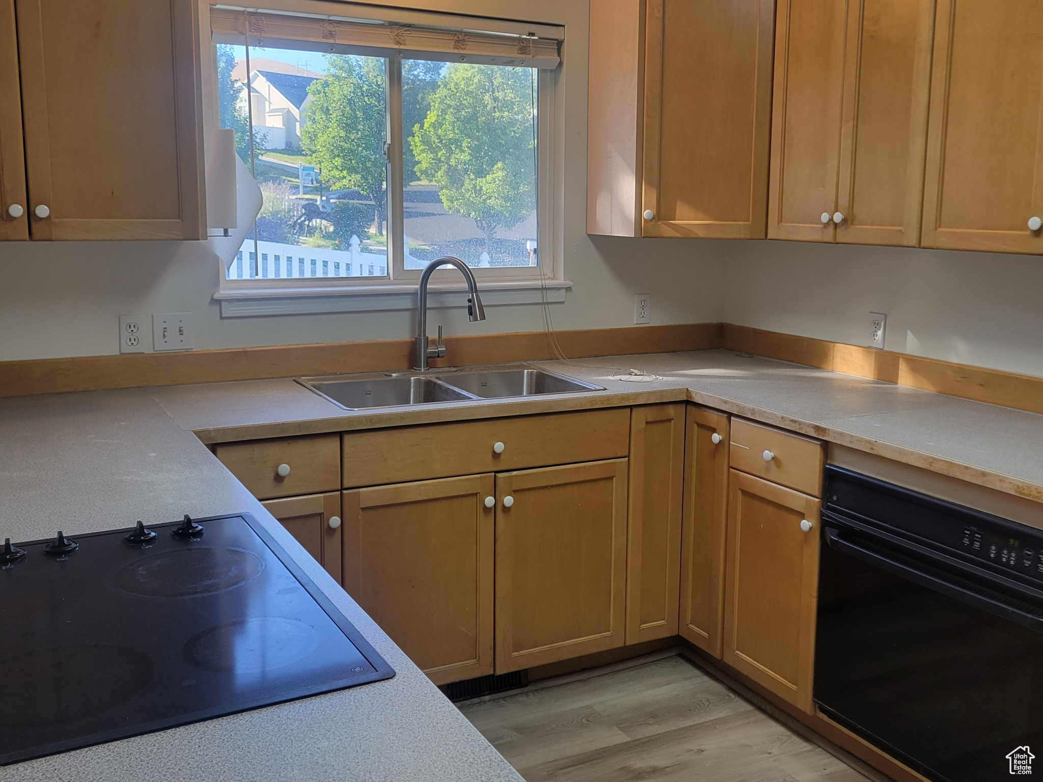 VINE STREET VILLAS - Residential