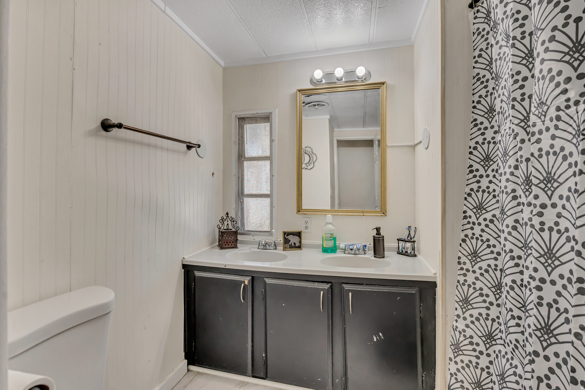 CAMELOT MANUFACTURED HOME COMMUNITY - Residential