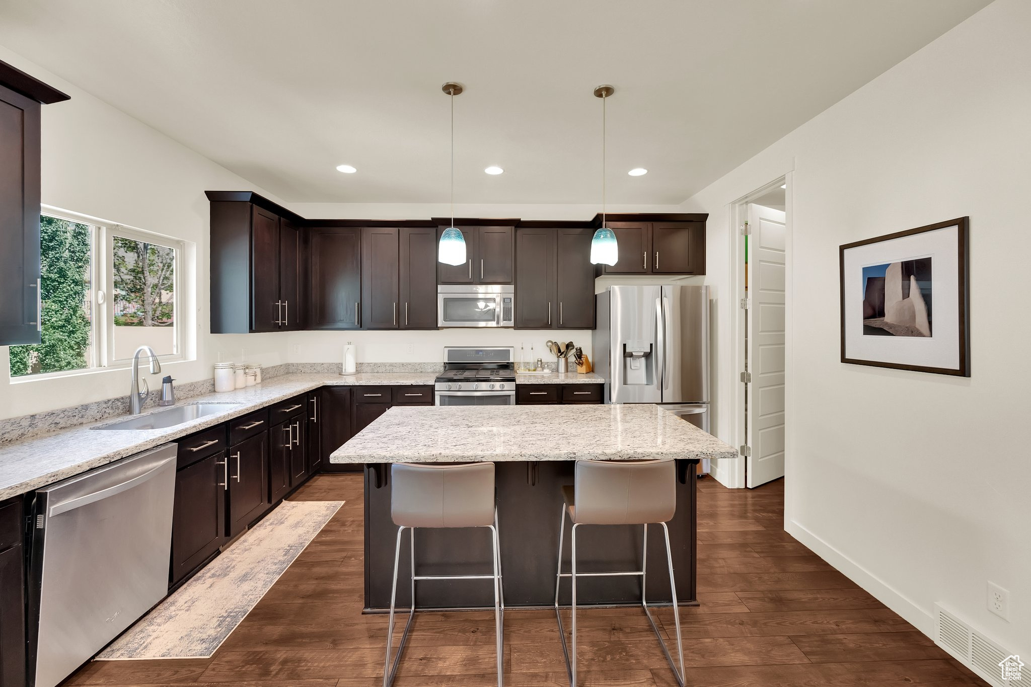 ORCHARD GROVE - Residential