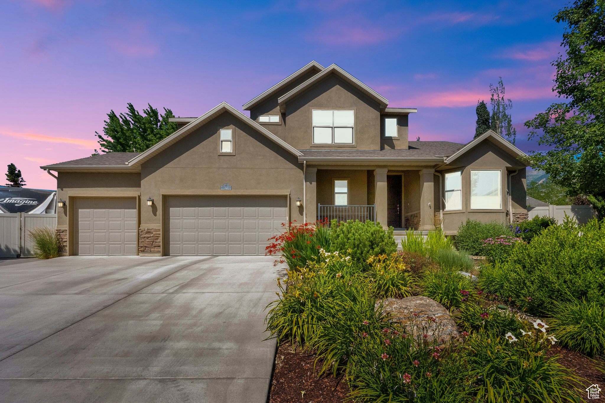 ORCHARD GROVE - Residential