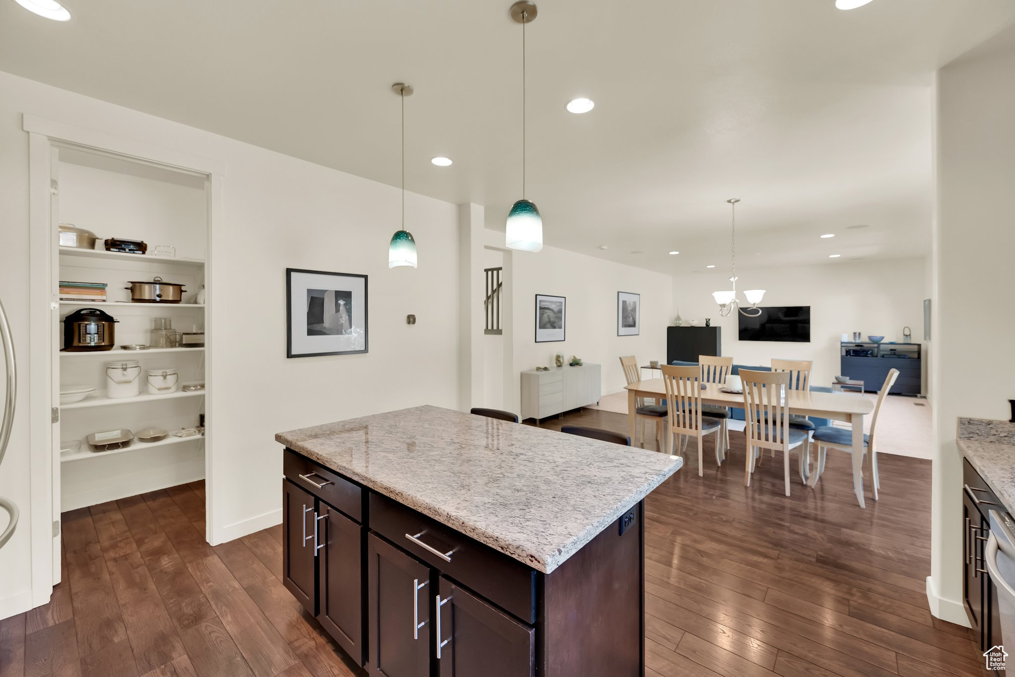 ORCHARD GROVE - Residential