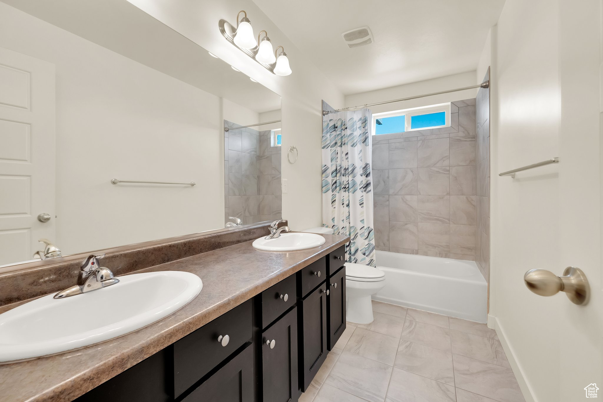 ORCHARD GROVE - Residential