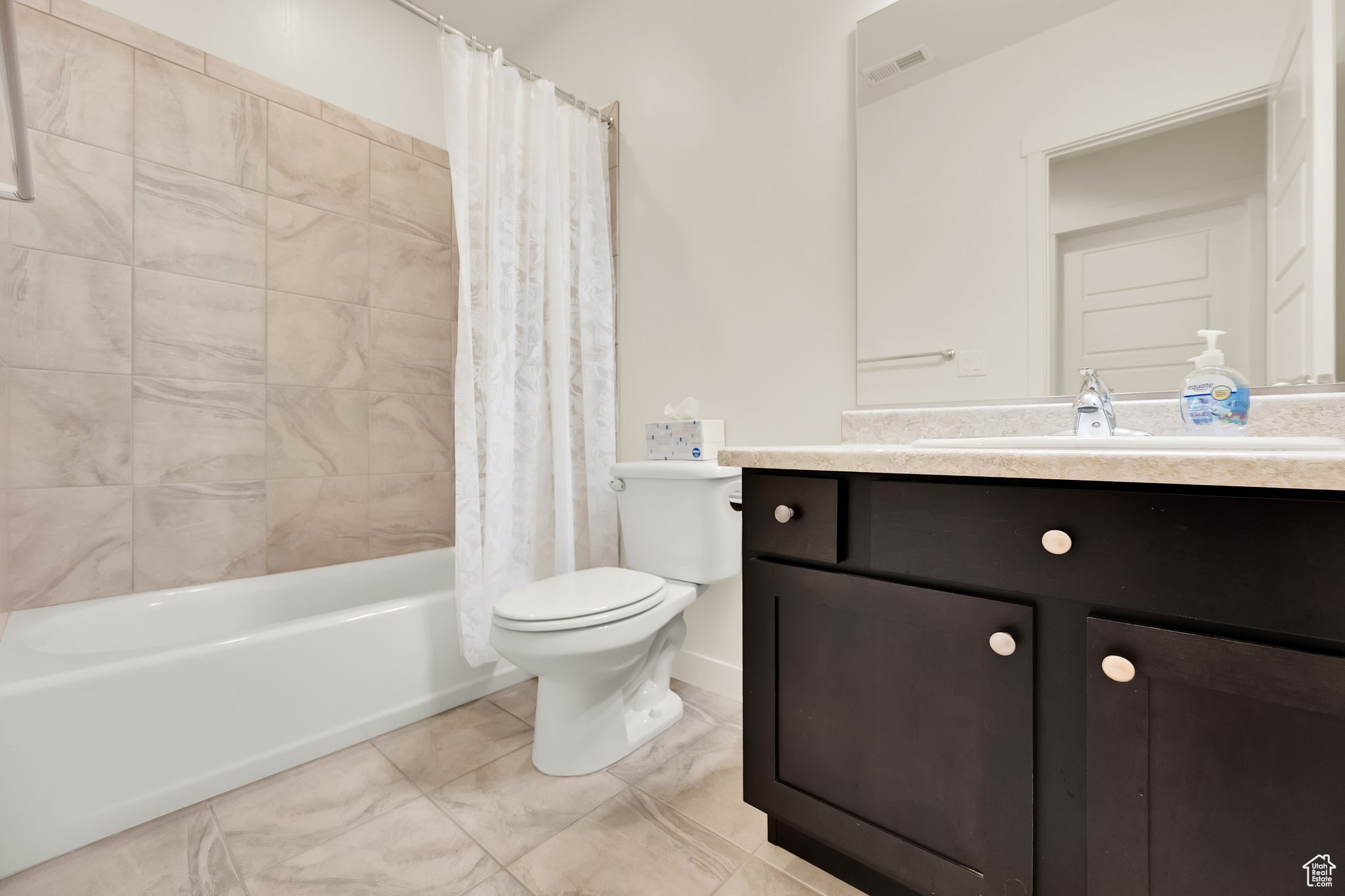 ORCHARD GROVE - Residential