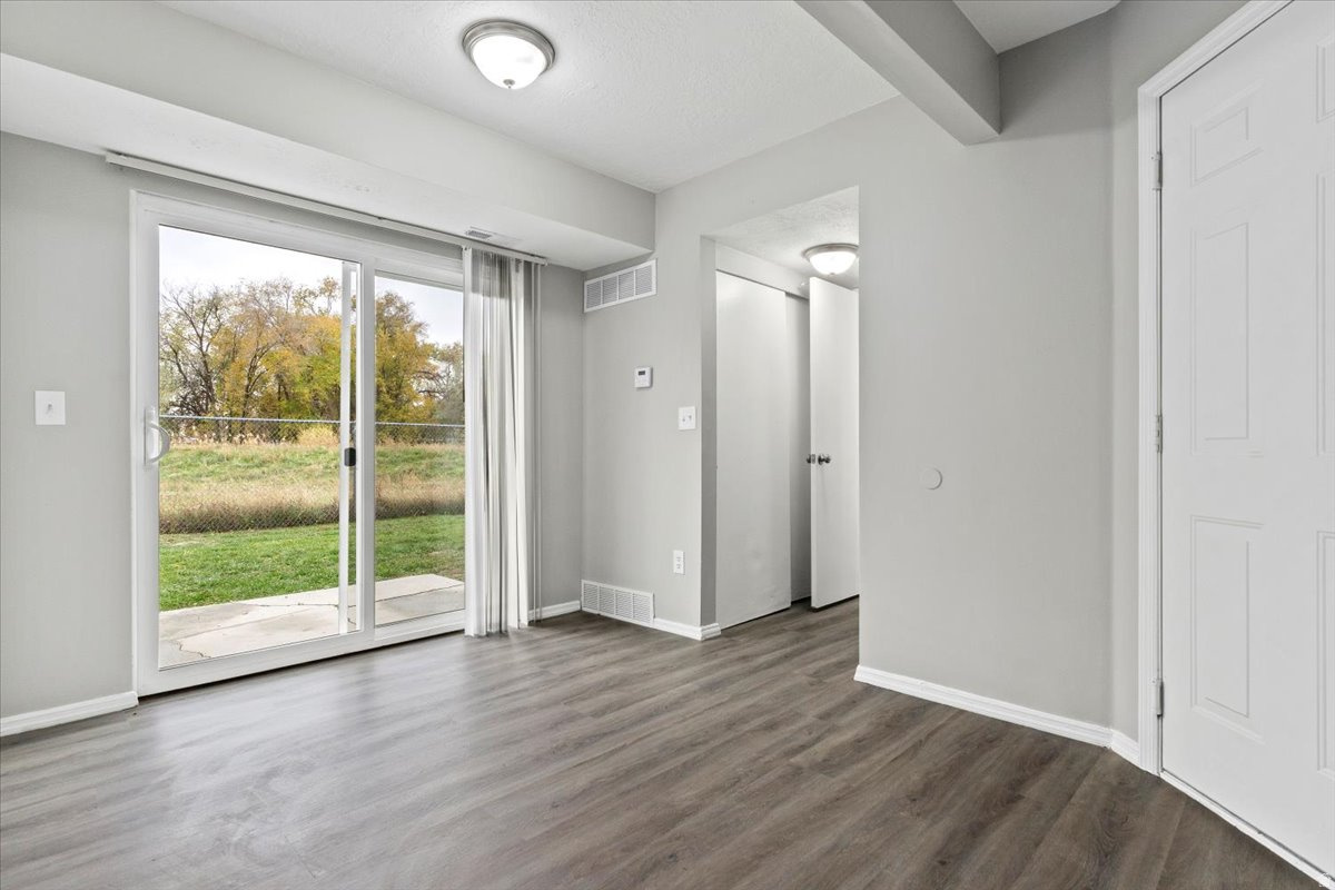 RIVERSIDE - Residential