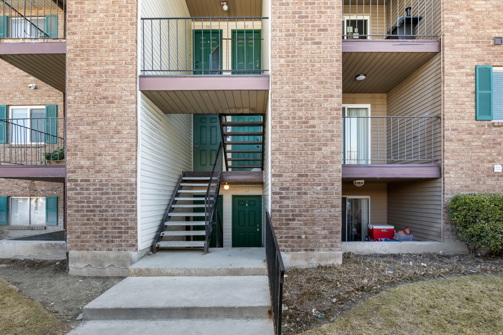 OAK MEADOWS CONDOS - Residential