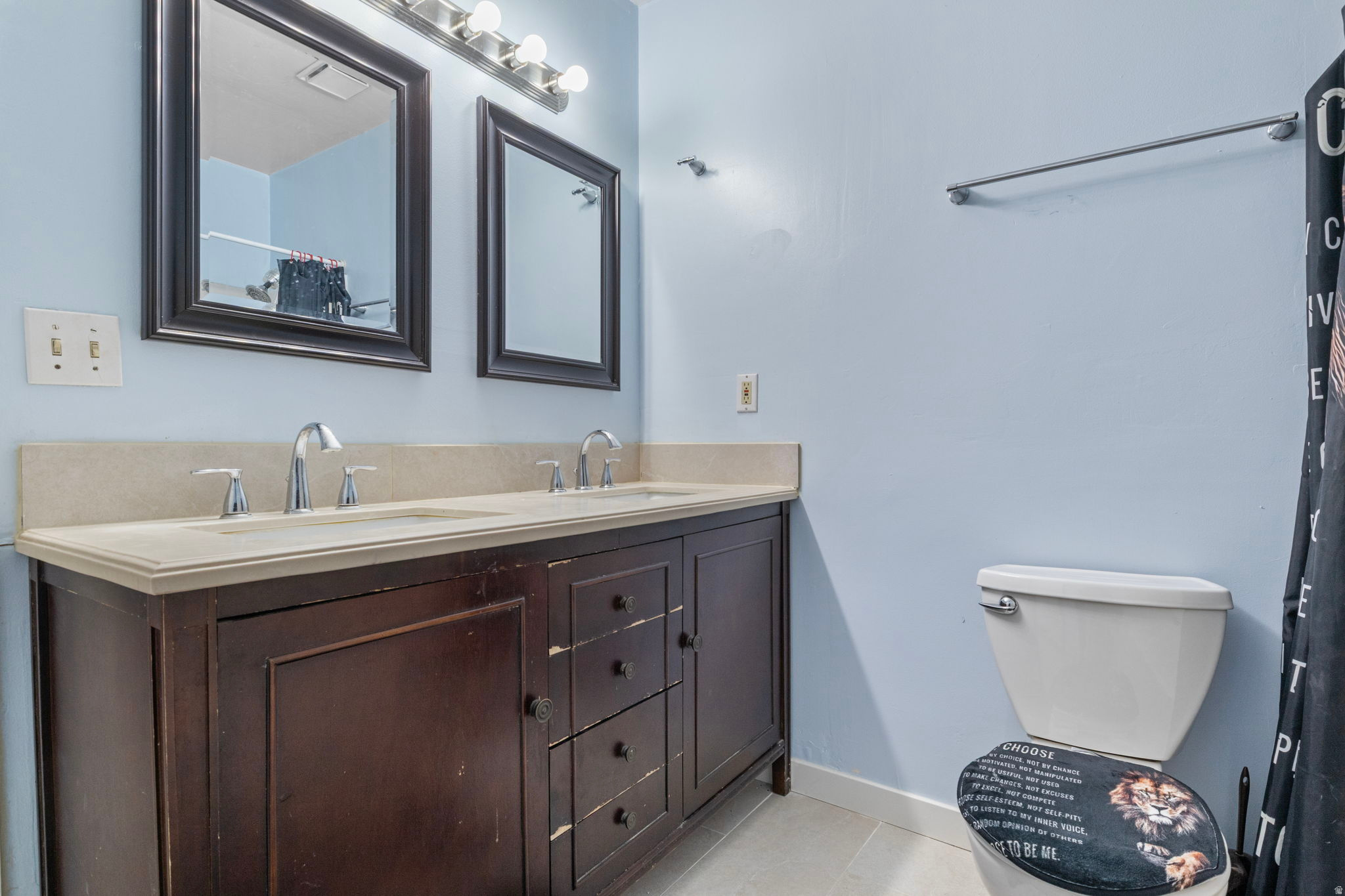 OAK MEADOWS CONDOS - Residential