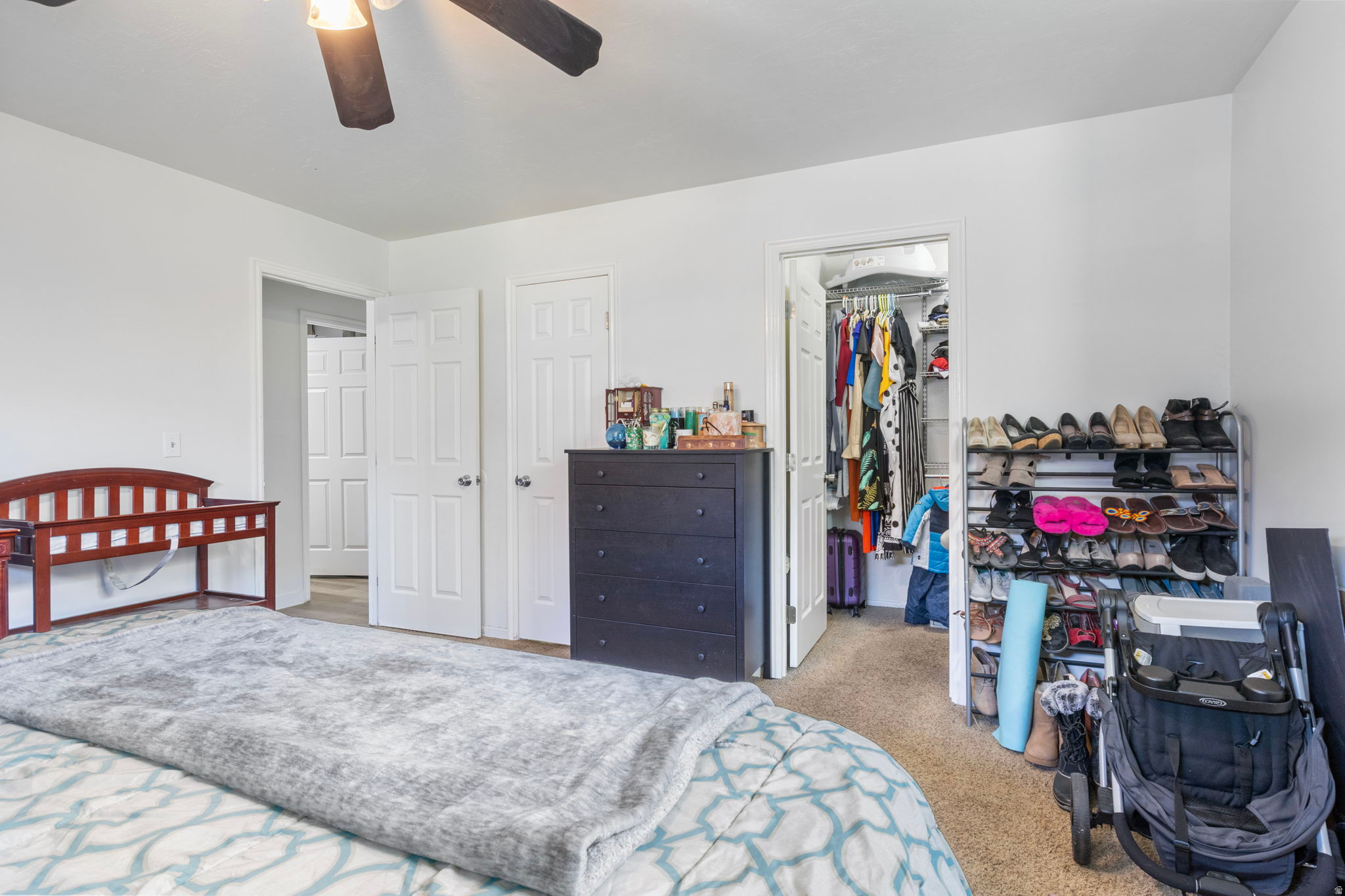 OAK MEADOWS CONDOS - Residential