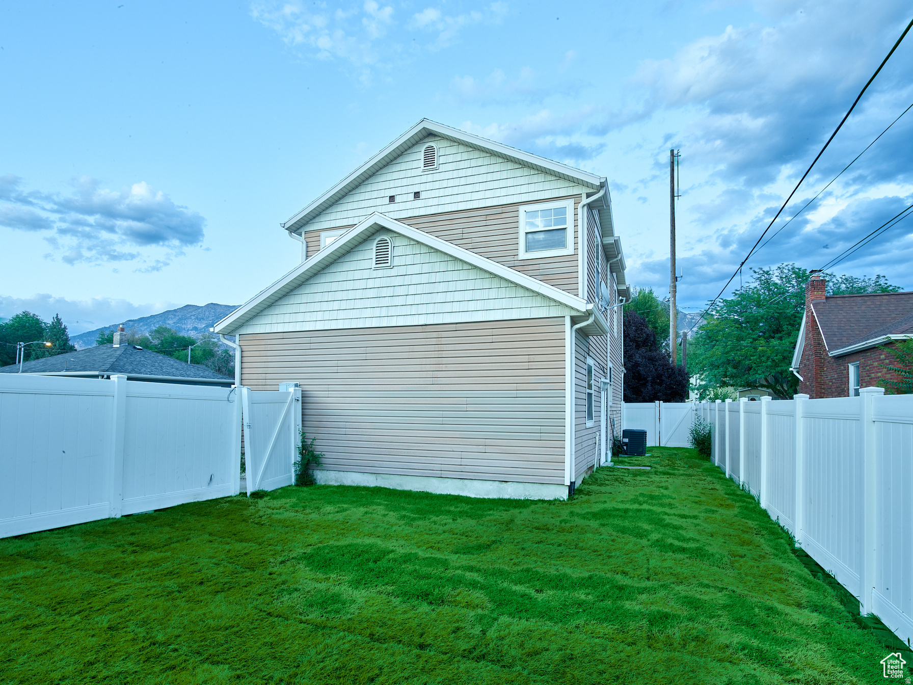PLACE ON 9TH - Residential
