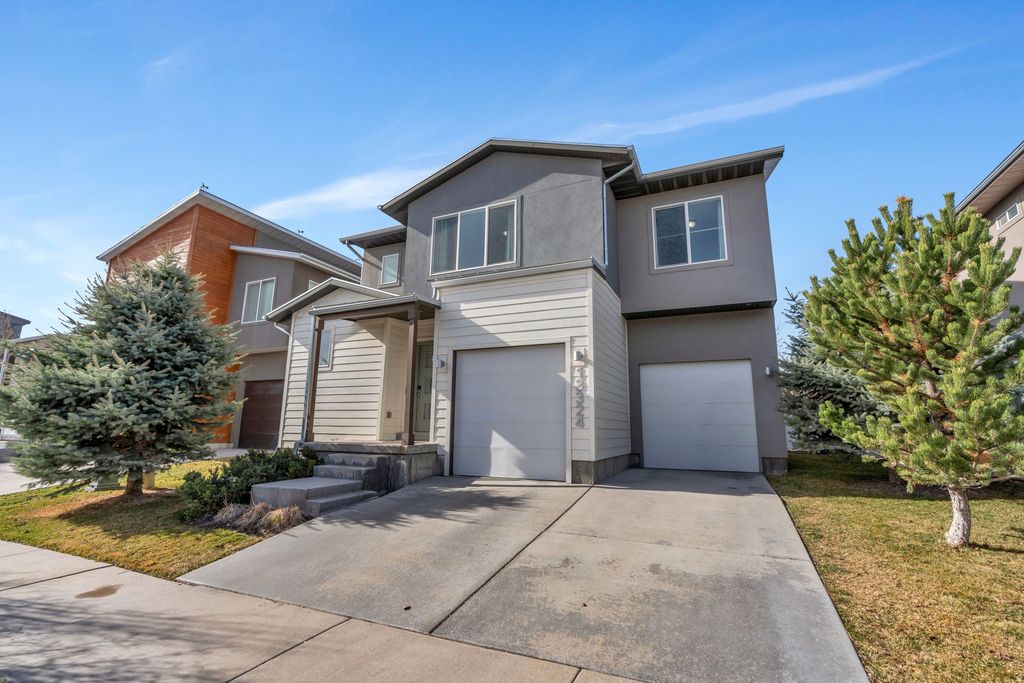 Photo of 13324 S ASHURST LN, Herriman, UT 84096 (MLS # 2143158)