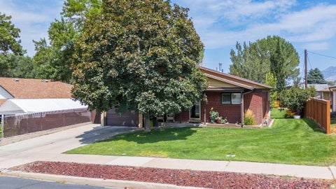 Photo of 975 E 300 N, Spanish Fork, UT 84660 (MLS # 2178183)