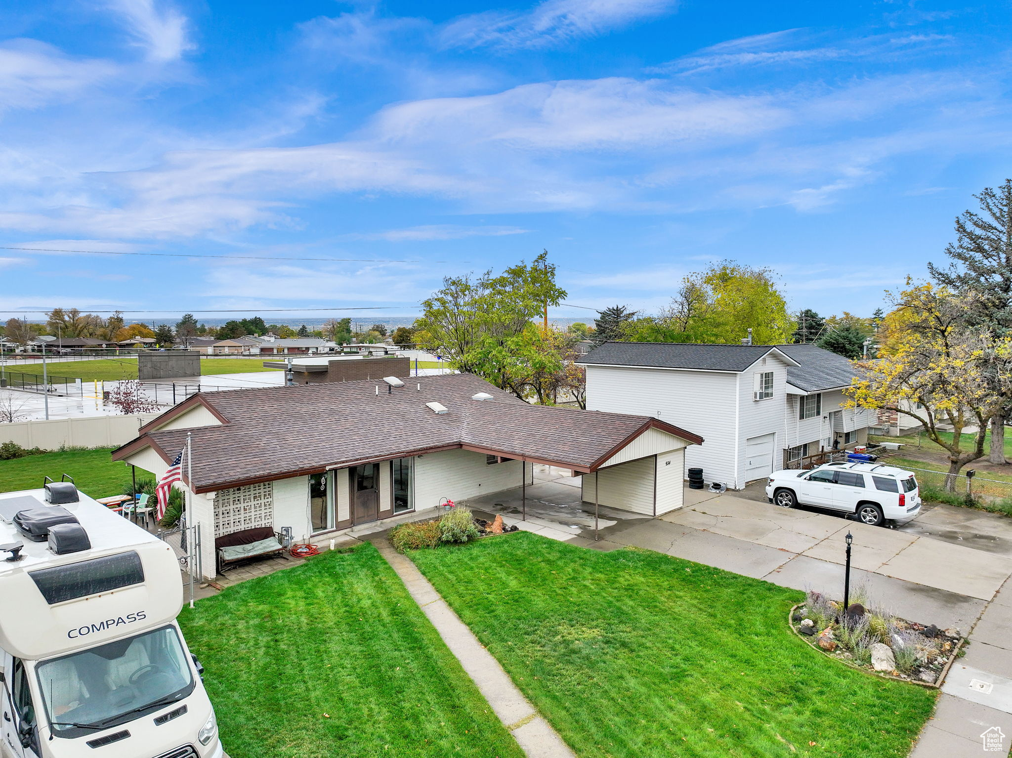 934 E Carnation Dr, Sandy, Utah image 2