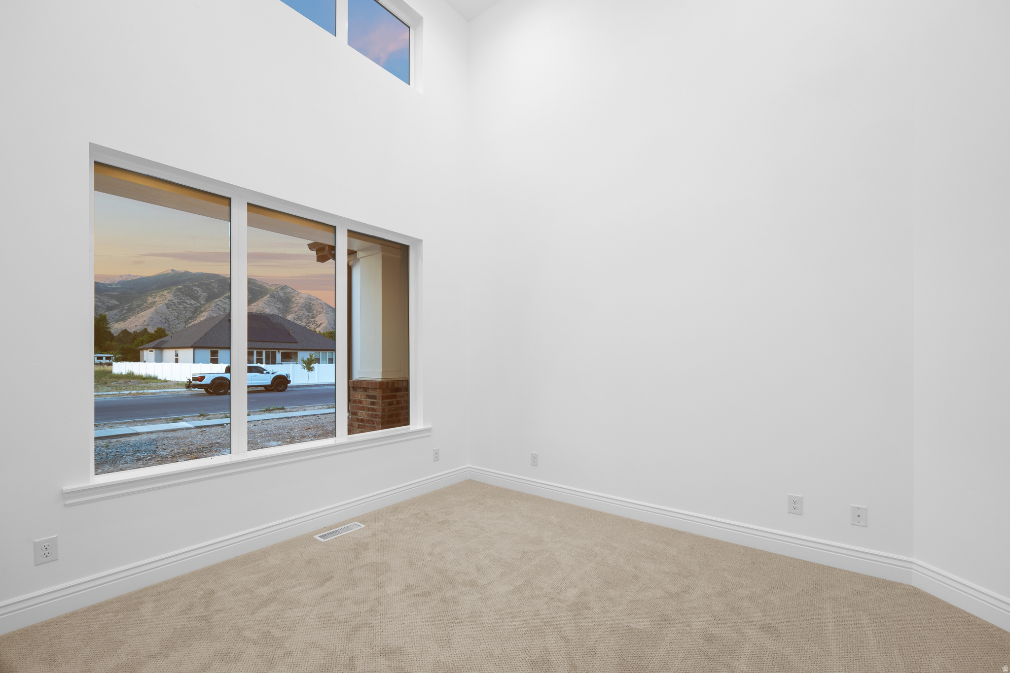 OAKRIDGE COVE - Residential