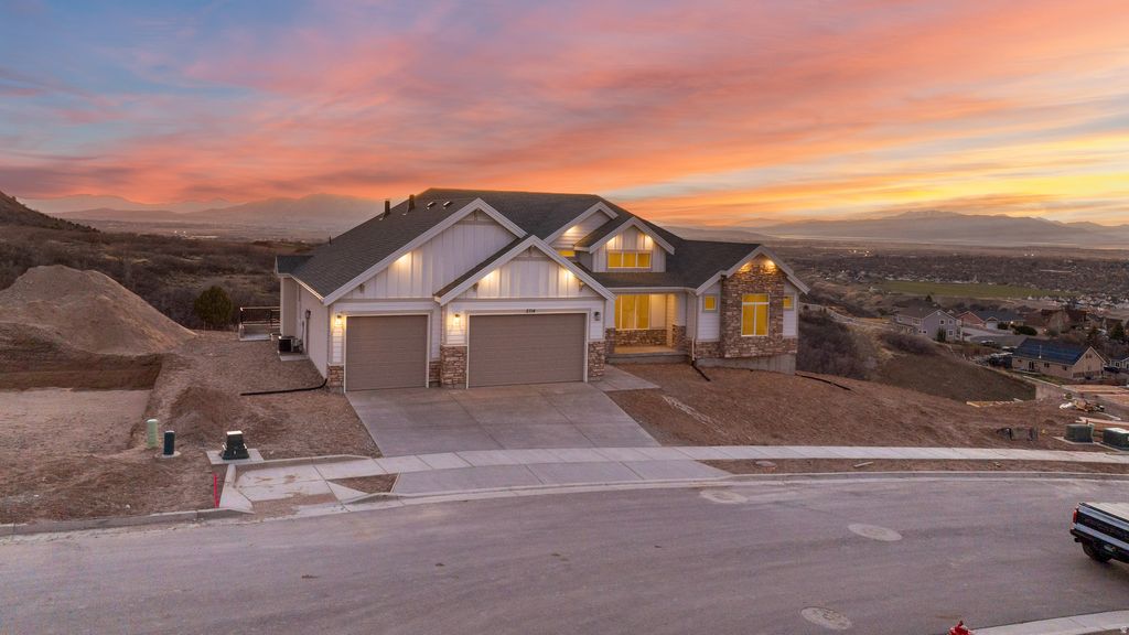 Photo of 2714 S EAGLE DR #ORC04, Spanish Fork, UT 84660 (MLS # 2144187)