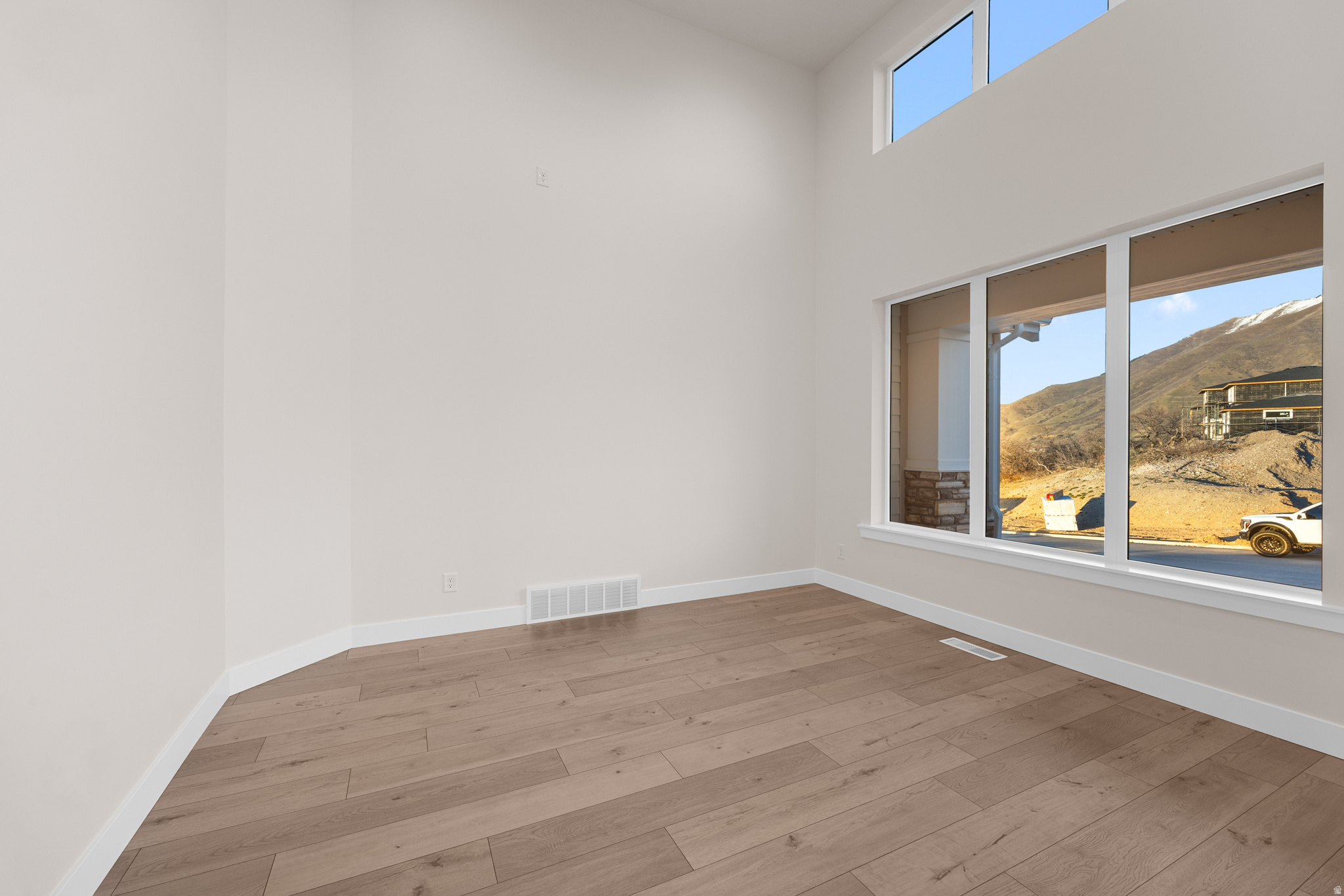 OAKRIDGE COVE - Residential