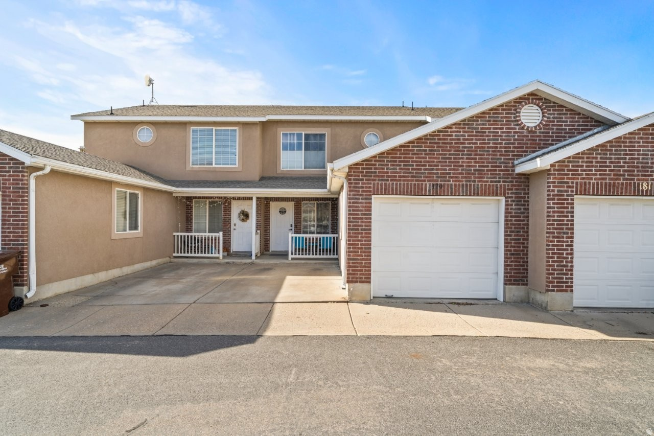 NEW TOWNE SQUARE - Residential