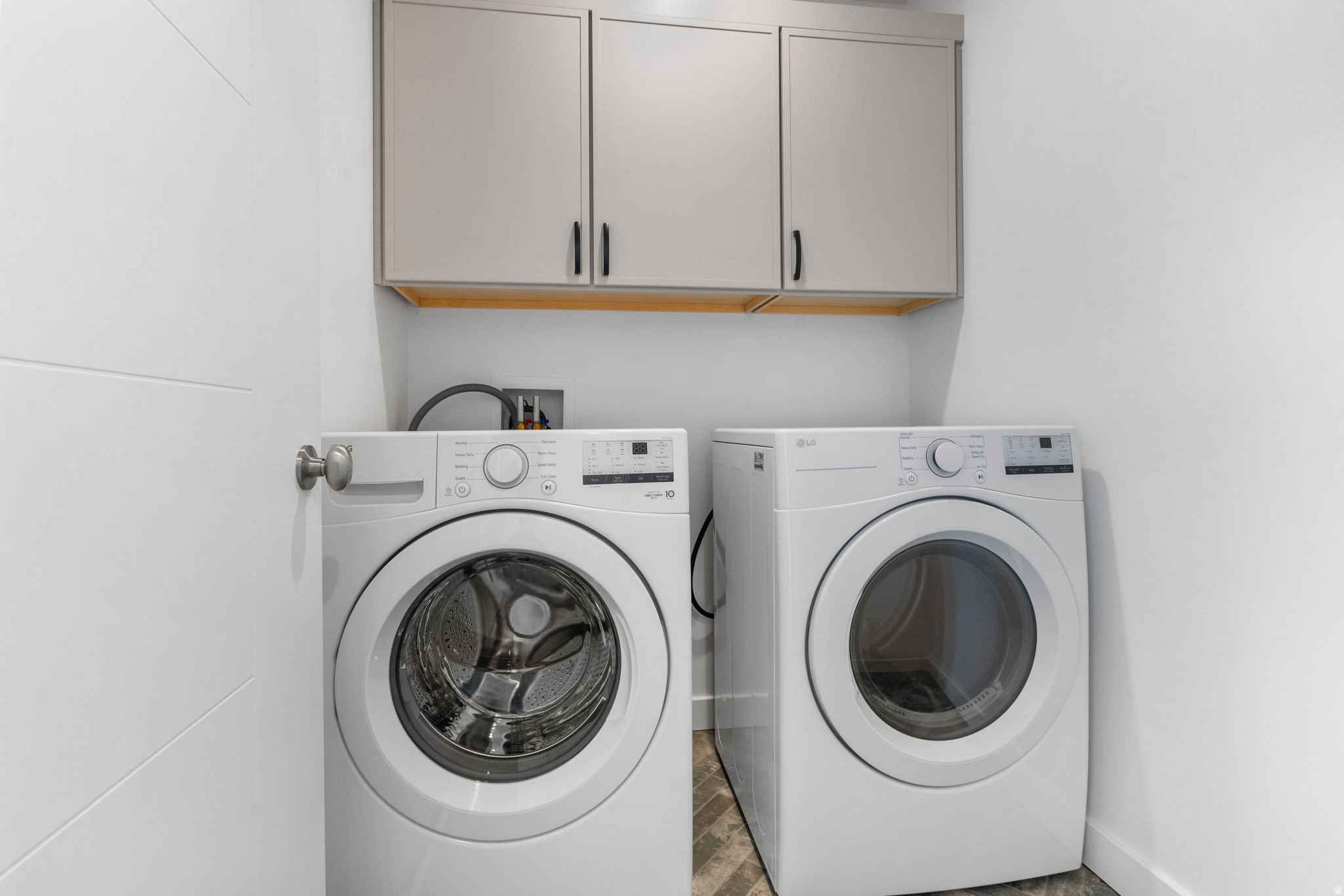 THE POINTE - Residential