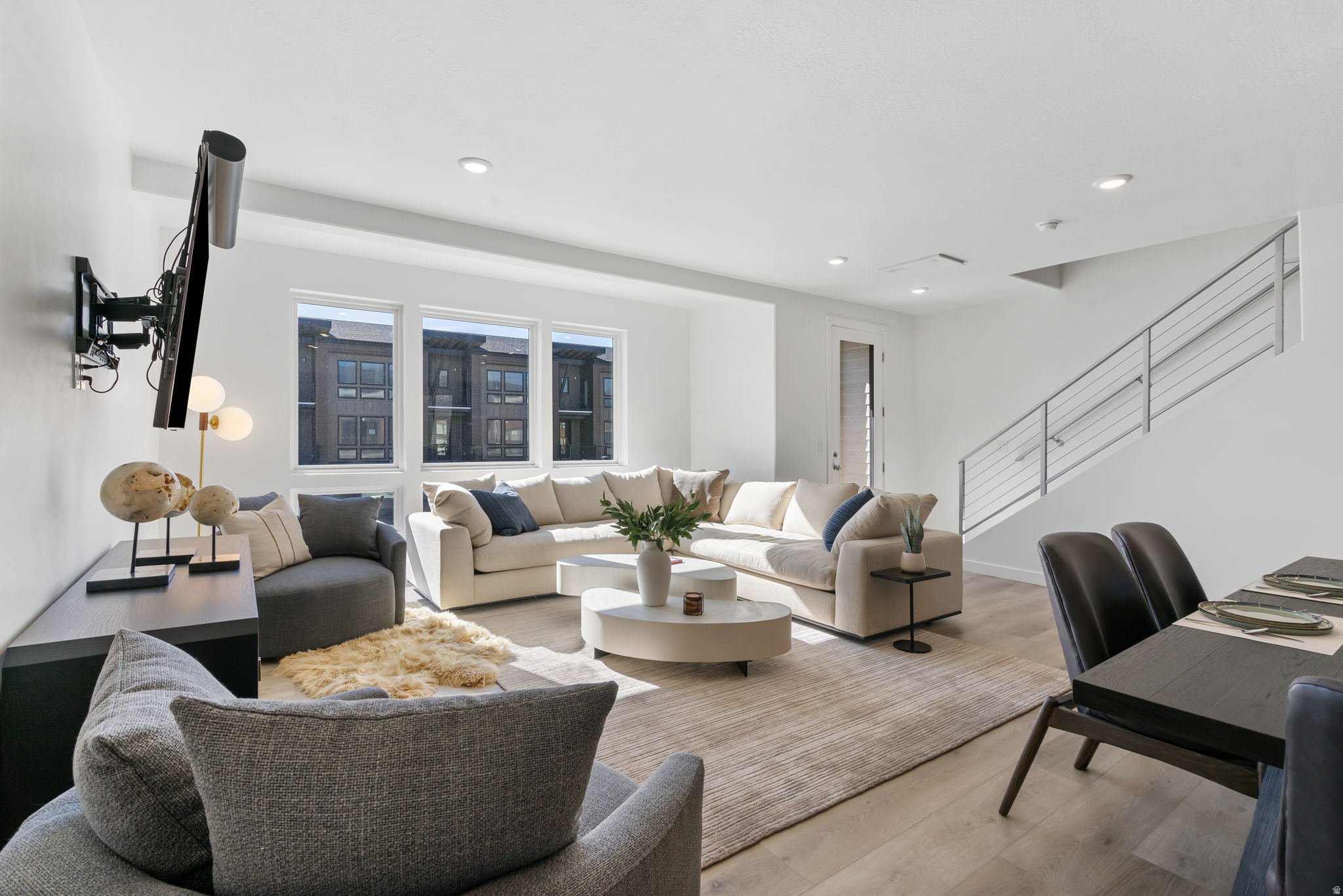 THE POINTE - Residential