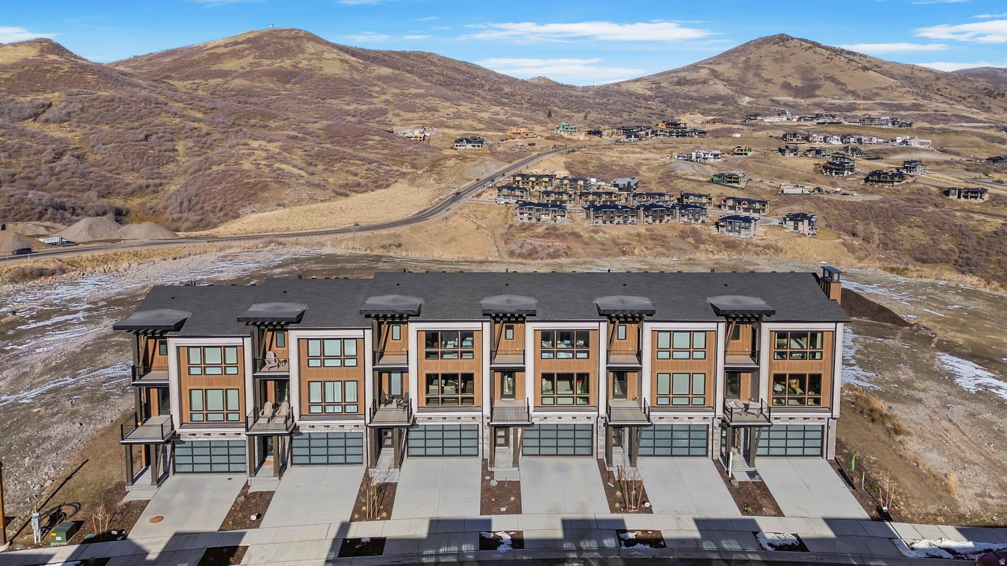 THE POINTE - Residential