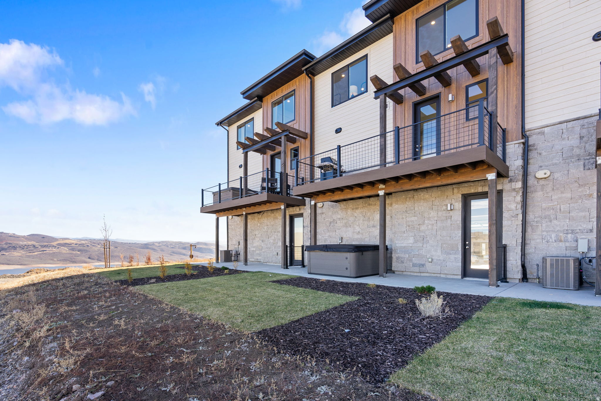 THE POINTE - Residential