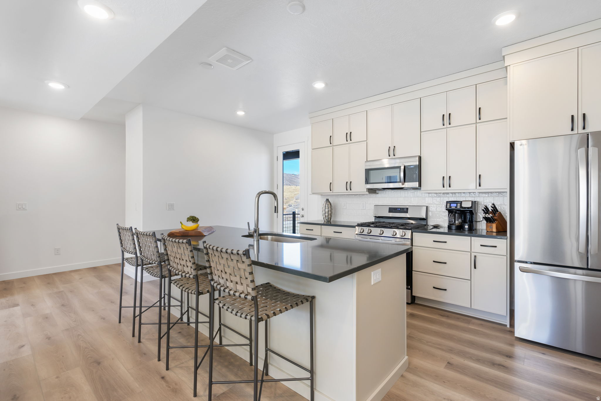 THE POINTE - Residential