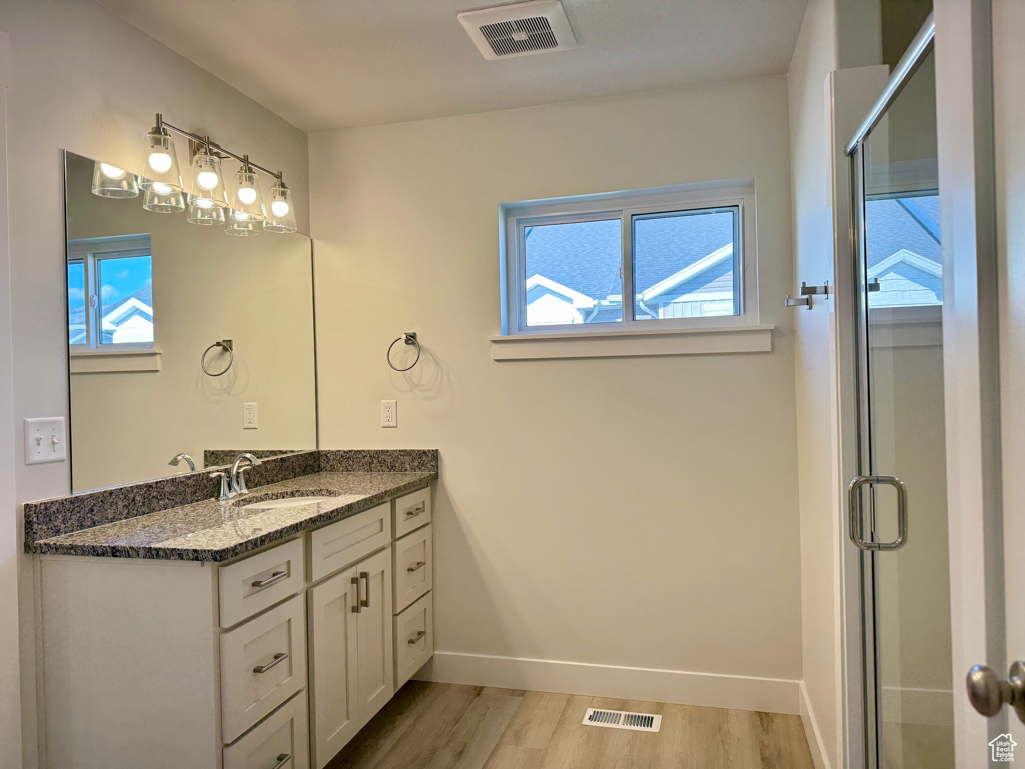 BEAR LAKE ESCAPE - Residential