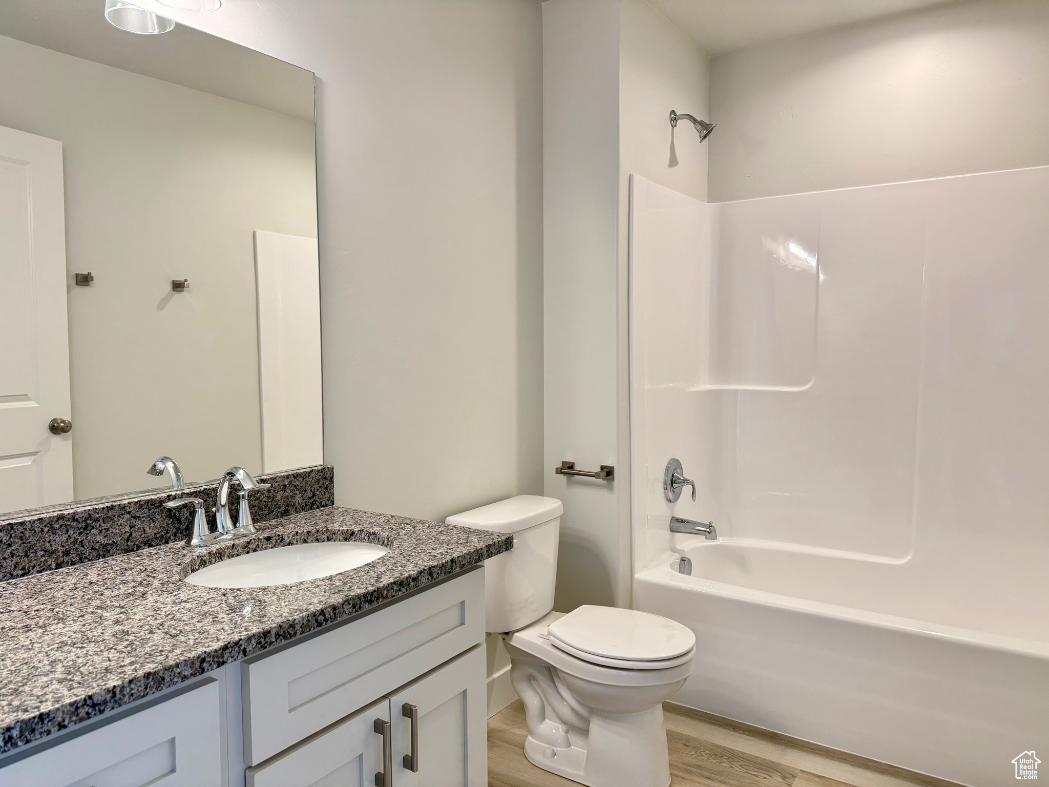 BEAR LAKE ESCAPE - Residential