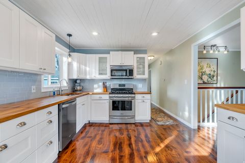 Tiny photo for 93 W 800 N, Bountiful, UT 84010 (MLS # 2132522)