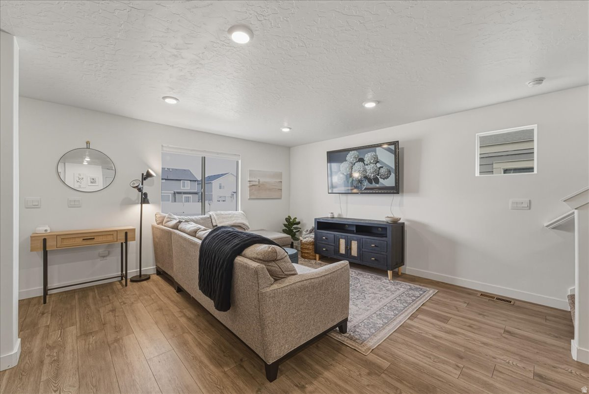 SPRING RANCH - Residential