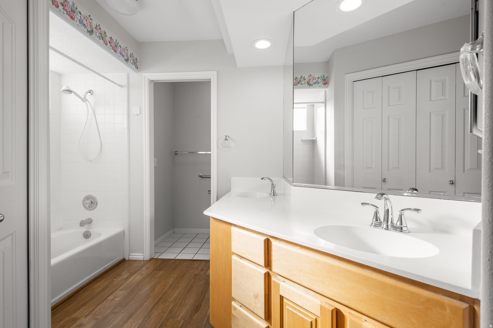 VISTA DEL SOL TH 2 - Residential