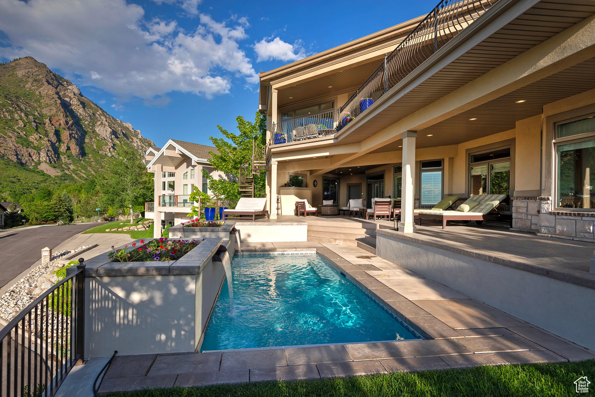 Sandy, Utah 84092, United States, 5 Bedrooms Bedrooms, ,4 BathroomsBathrooms,Residential,Active,136973