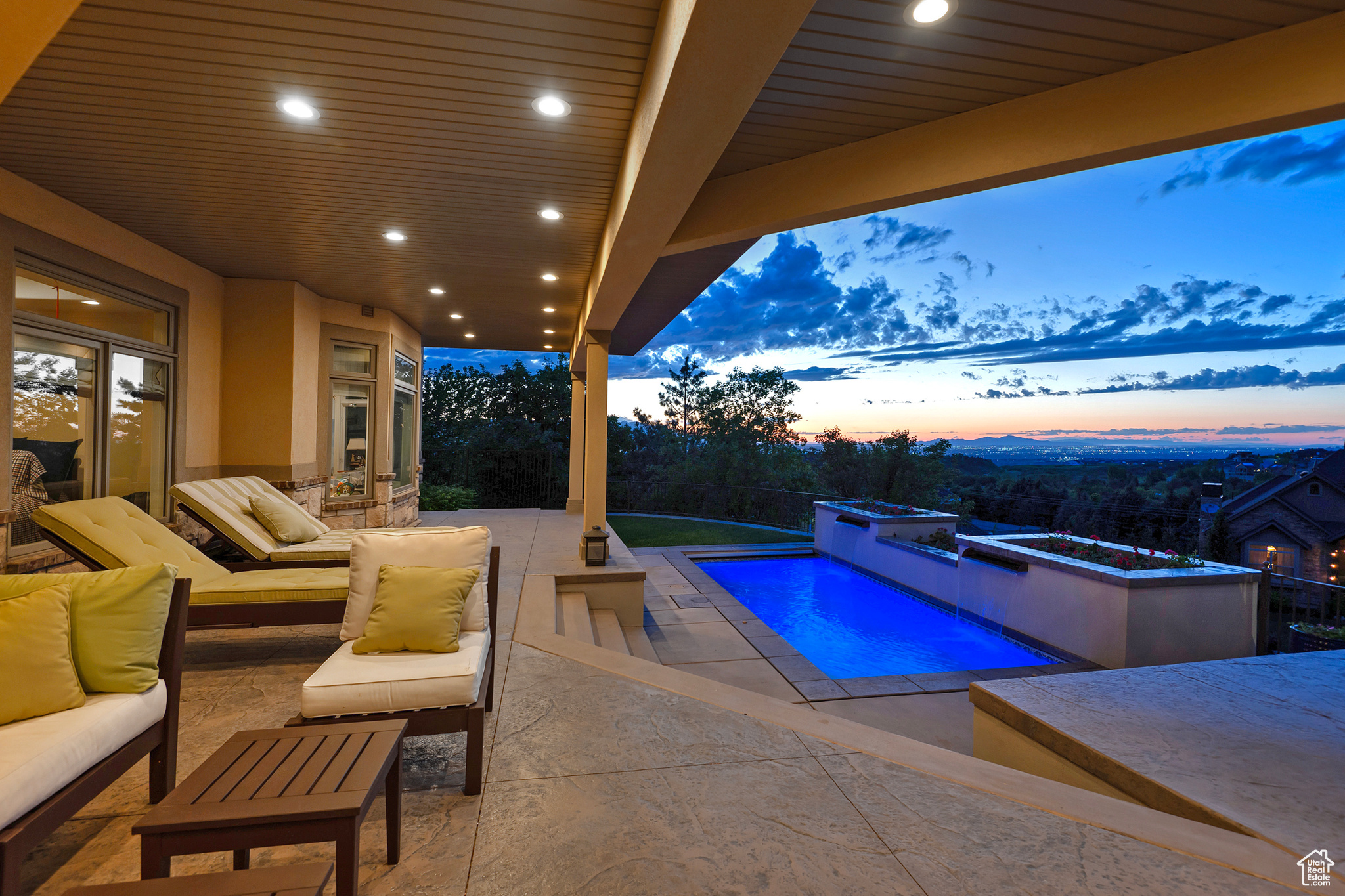 Sandy, Utah 84092, United States, 5 Bedrooms Bedrooms, ,4 BathroomsBathrooms,Residential,Active,136973