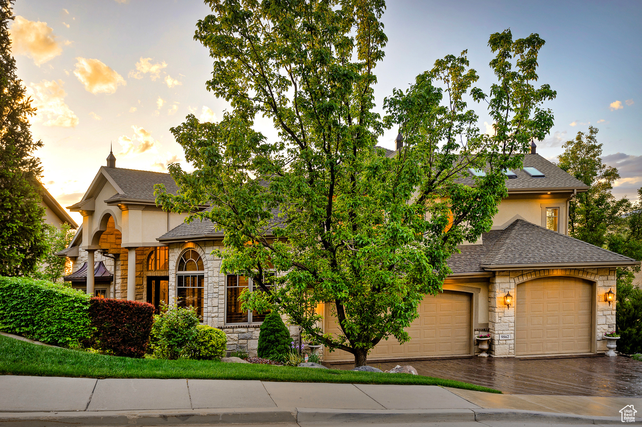 9862 S Granite Slope Dr, Sandy, Utah image 3