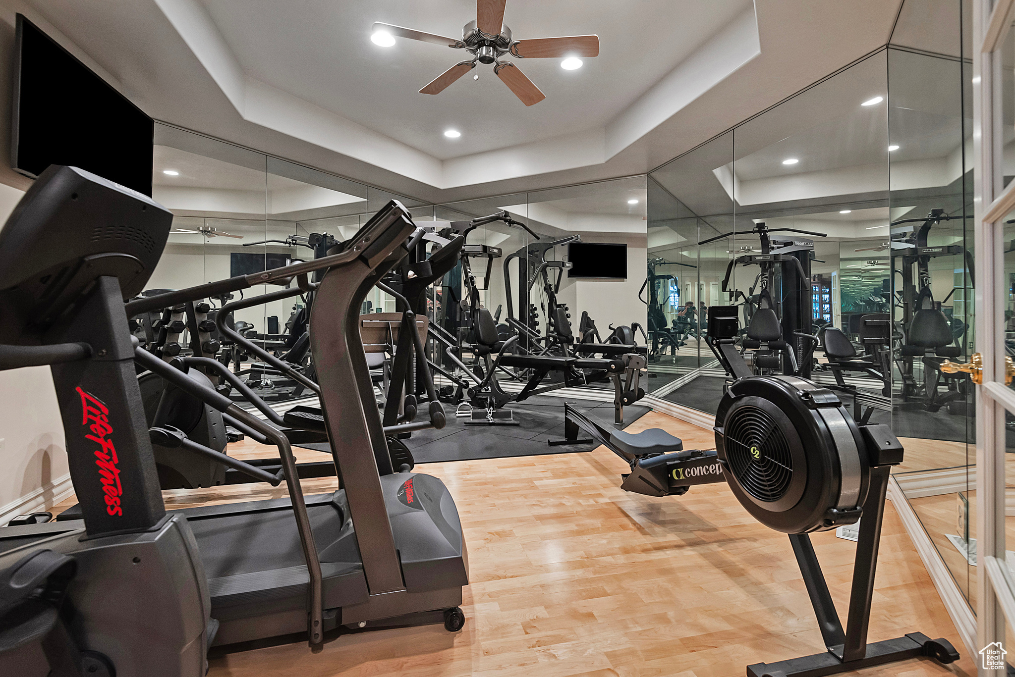 Sandy, Utah 84092, United States, 5 Bedrooms Bedrooms, ,4 BathroomsBathrooms,Residential,Active,136973