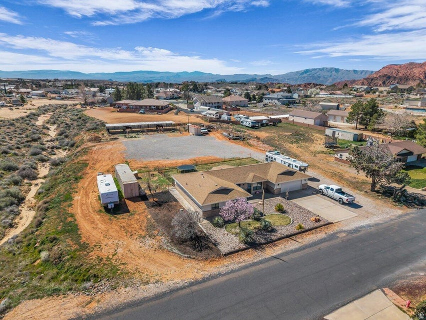 WINCHESTER HILLS - Residential