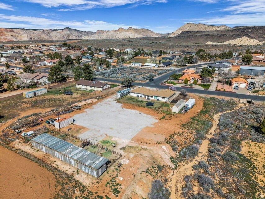 WINCHESTER HILLS - Residential