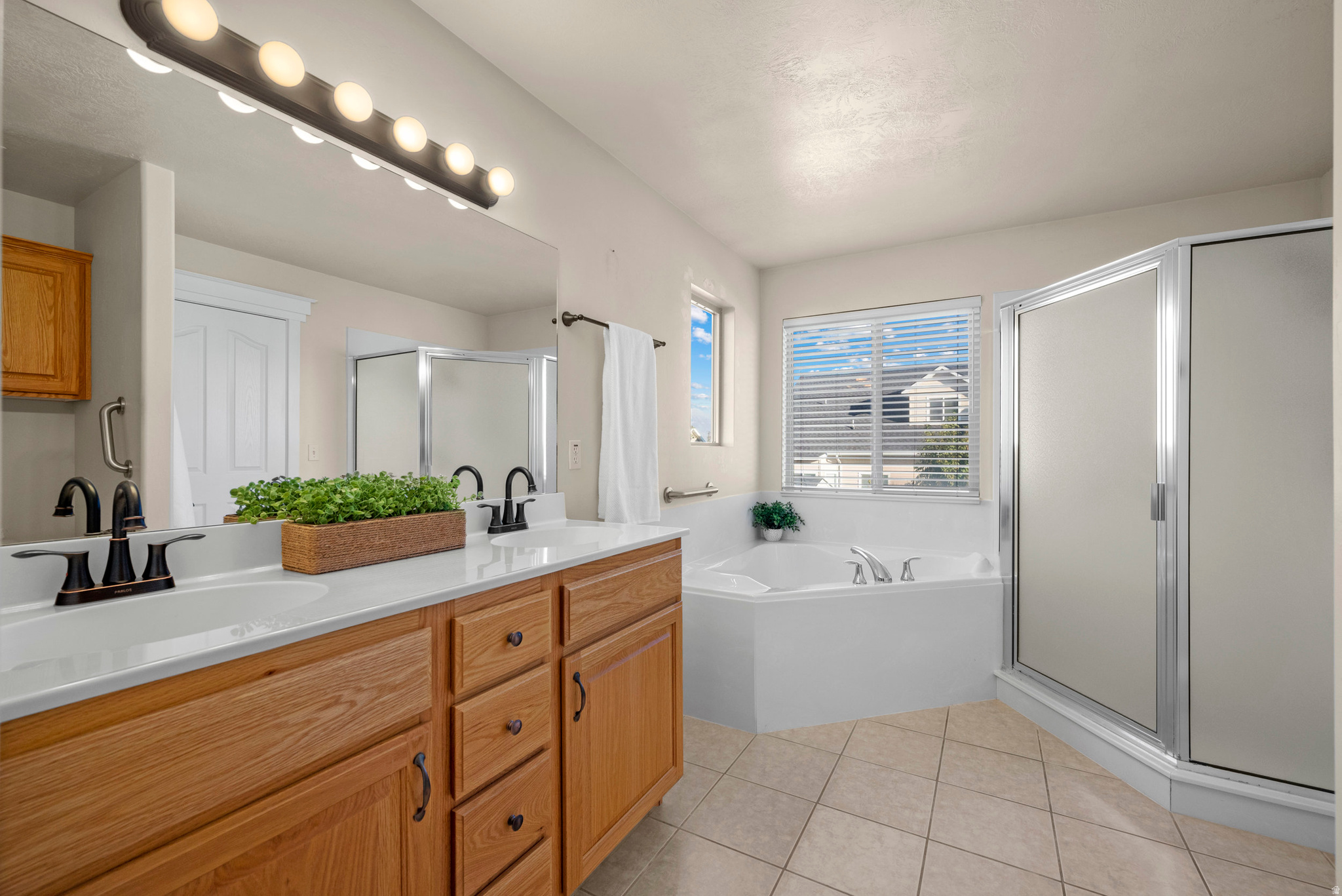 SUNRISE MEADOWS - Residential