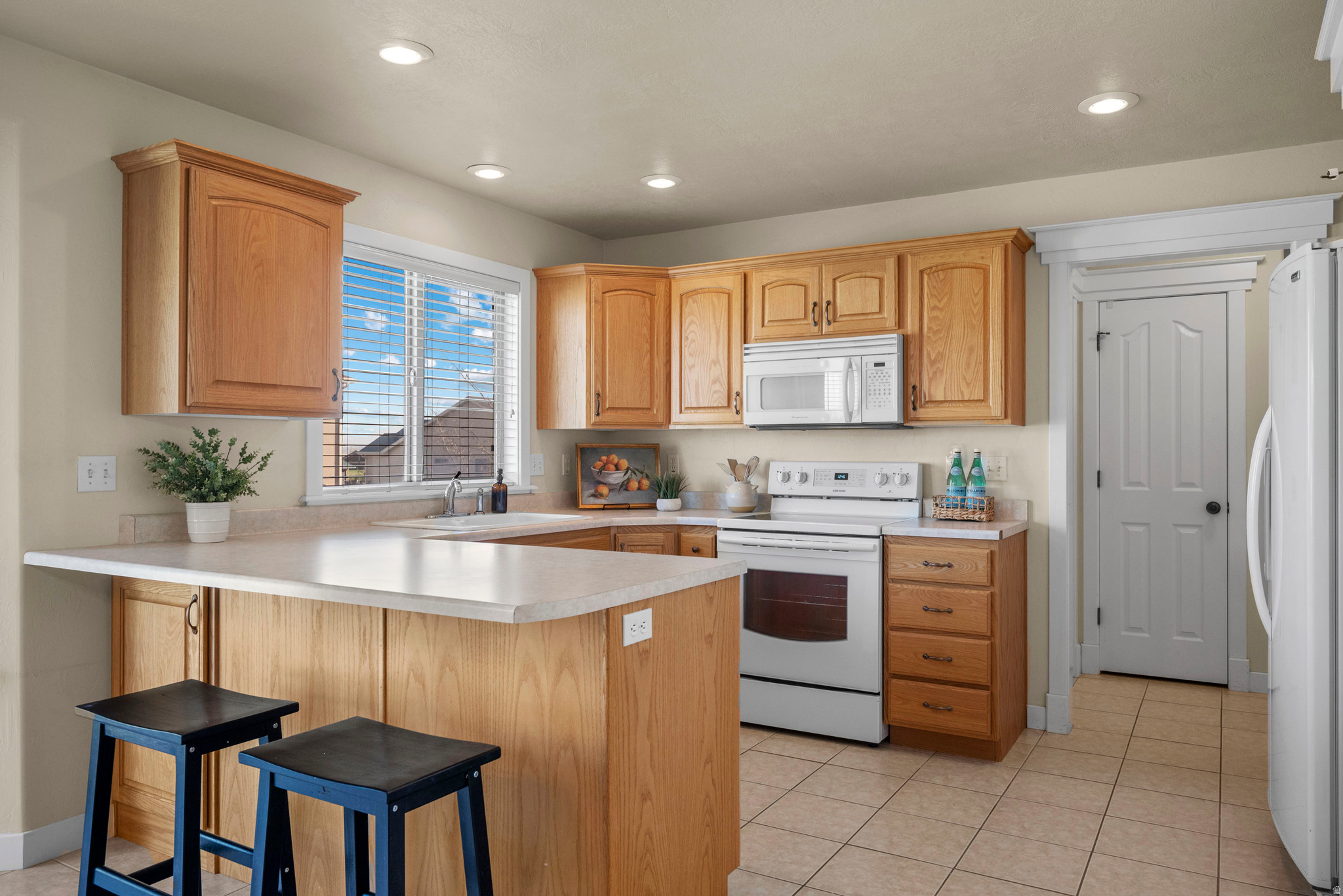 SUNRISE MEADOWS - Residential