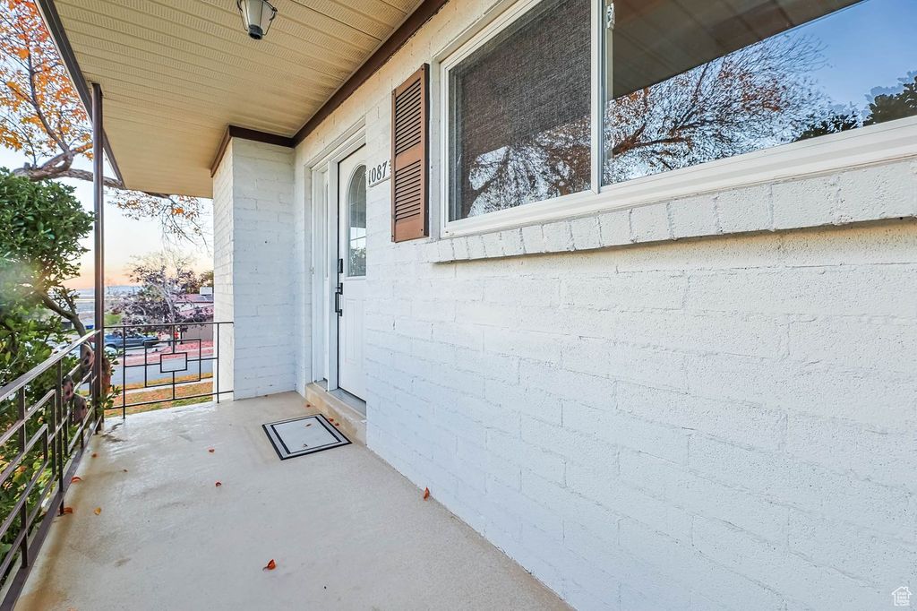 Photo of 1087 ARLINGTON WAY, Bountiful, UT 84010 (MLS # 2119055)