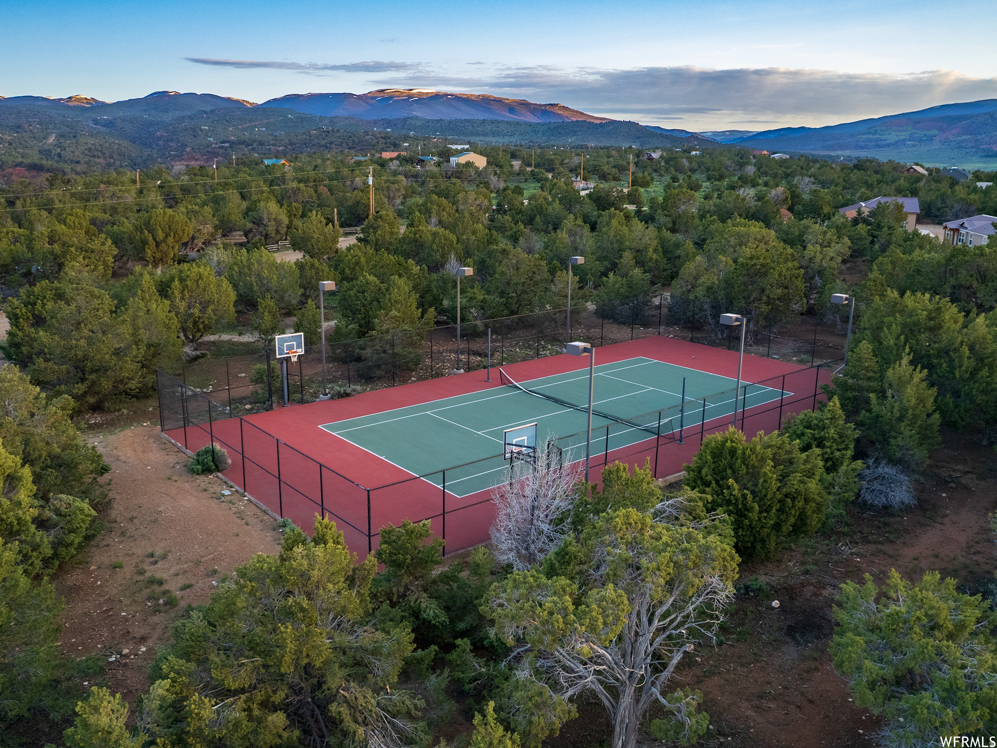 BANDANNA RANCH - Residential