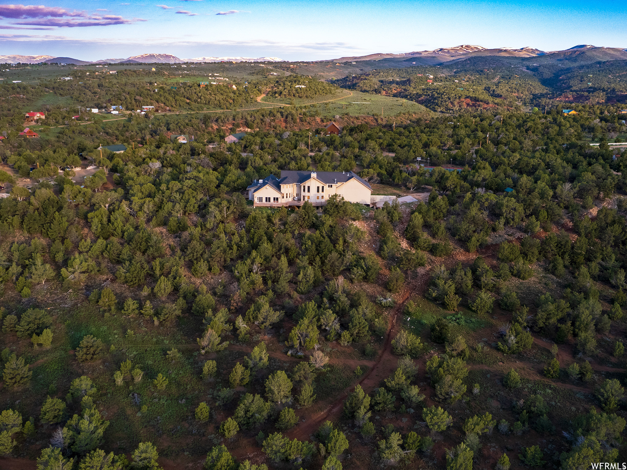 BANDANNA RANCH - Residential